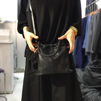 Моден тренд дамски малка корея чанта от естествена кожа с веригата през рамо, чанта
