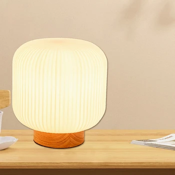 Настолна лампа с плиссированным стъкло в скандинавски стил с дървена основа, прикроватное украса за спални в хотела, Креативна Персонални настолна лампа, за да се учат