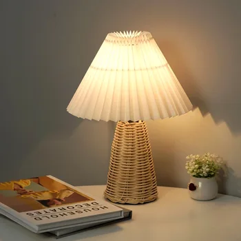 Скандинавска плиссированная настолна лампа USB Night Light с дистанционно временно потъмняване, настолна лампа, нощно шкафче за спалня, трицветна затемняющий начало декор